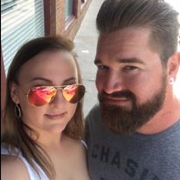 Meet your Posher, Nichole - Picture 1 of 1